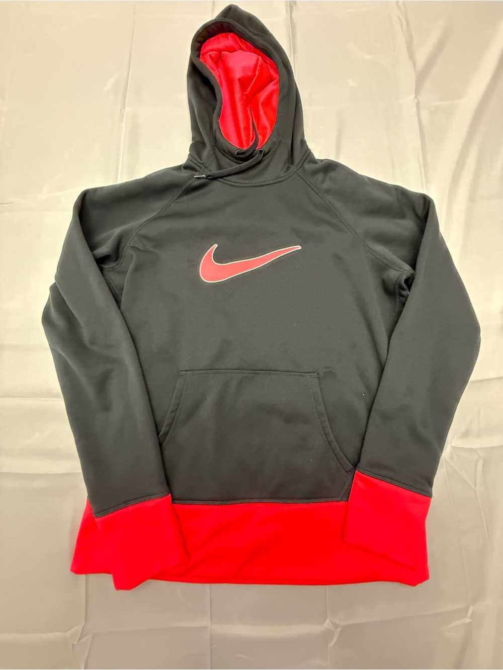 Nike Therma-FIT Hoodie L Black Red Swoosh Athleisure Gym Streetwear